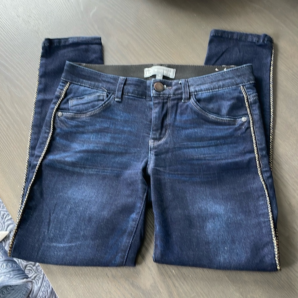 Wit & Wisdom Ankle Jeans 4 petite- dark wash with gold pin stripes down sides